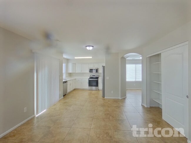 Photo - 21201 N Conlon Rd