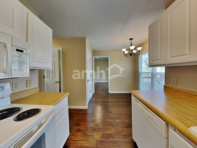 Photo - 104 Sunset Dr