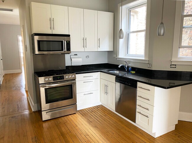 kitchen-2 - 1757 17th W St Unit 3