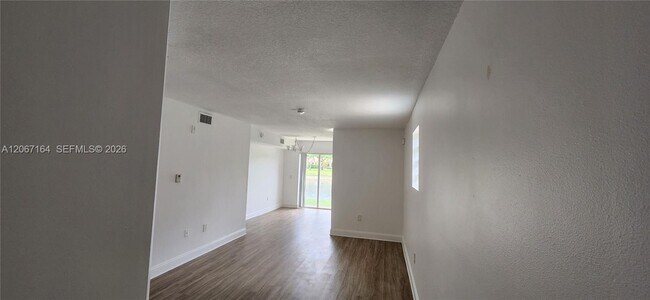 3478 Briar Bay Blvd Unidad 106