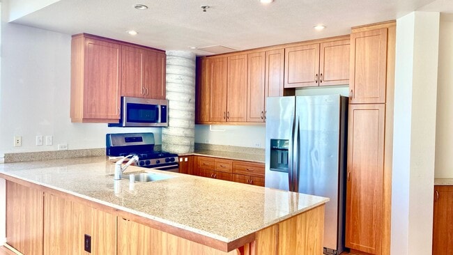 Photo - Fantastic 2-Bedroom with Huge Deck Unit 412