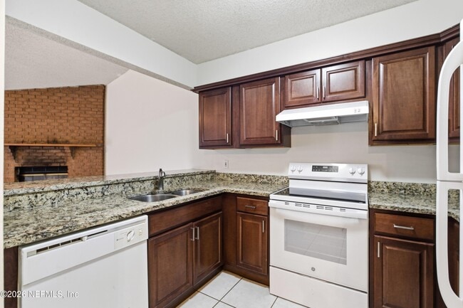 Building Photo - 3544 Villa Pl