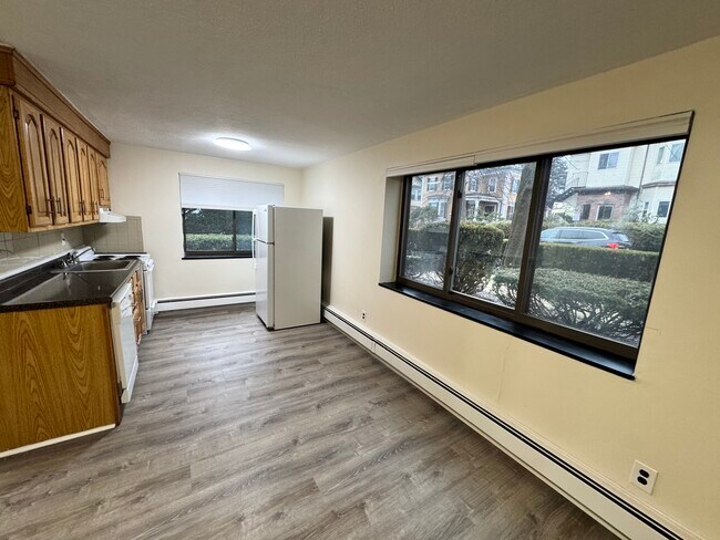 Photo - 16 Chester St Unit 2