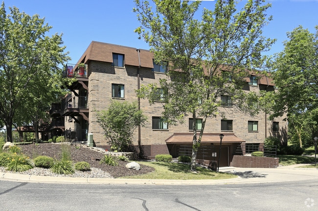 Photo - Laurel West End