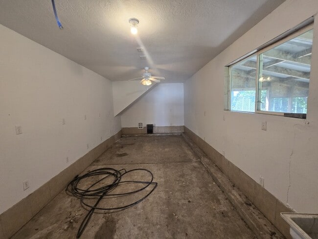 Photo - 12106 2570 W Unit B