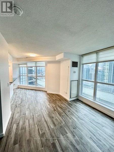 Photo - 208 Queens Quay W Unit 1401