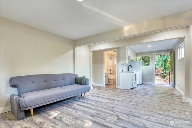 Photo - 1744 NE 92nd St