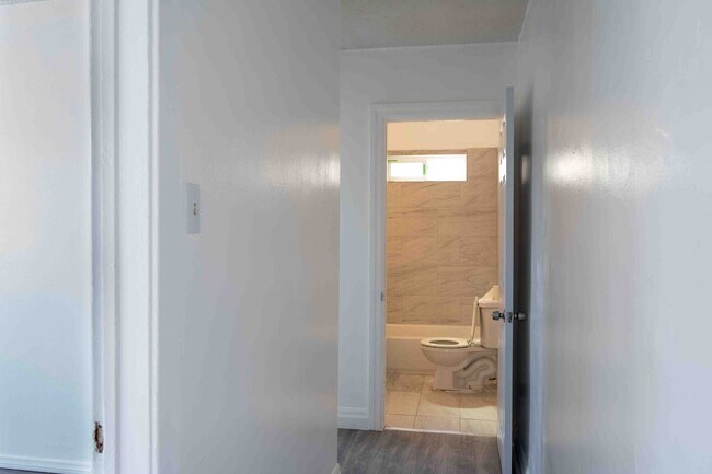 Photo - 1720 W Gage Ave Unit 1722