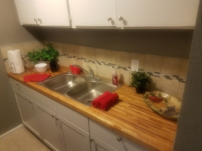 Photo - Summer Rose Place