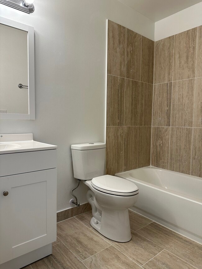 Photo - 6019 Scotchwood Gln Unit 201