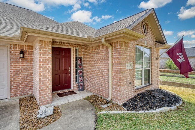 Photo - 1008 Gardenia St