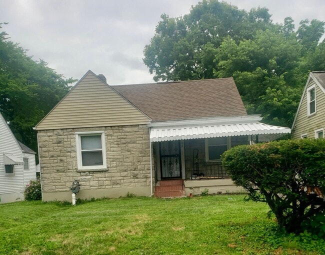 Front of House - 1733 Gregg Ave House