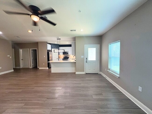 1017 Debby Ct