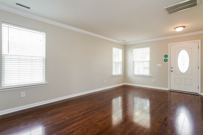4005 Bearmont Pl