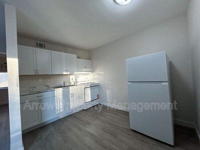 Photo - 1416 Oakland Rd NE