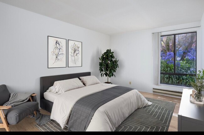 Photo - 4 Commodore Dr Unidad #229