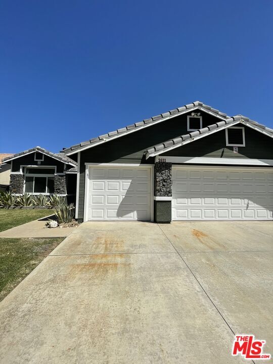 Building Photo - 2611 Gemstone Ave