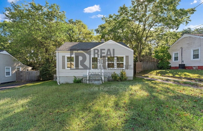 Building Photo - 2009 Oakwood Ave