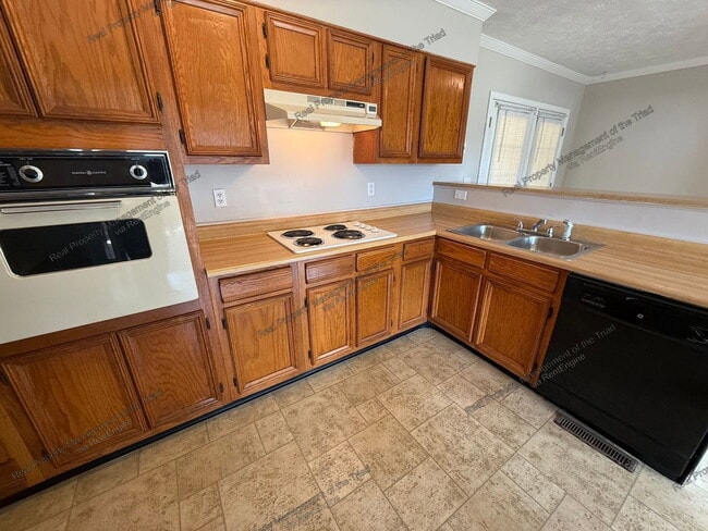 4112 Elmyra Dr