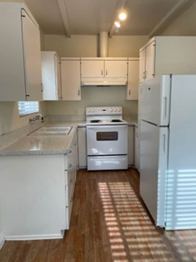 Photo - 4286 Third Avenue Unit 4284