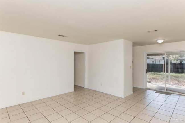 Photo - 4513 Guerlain Way