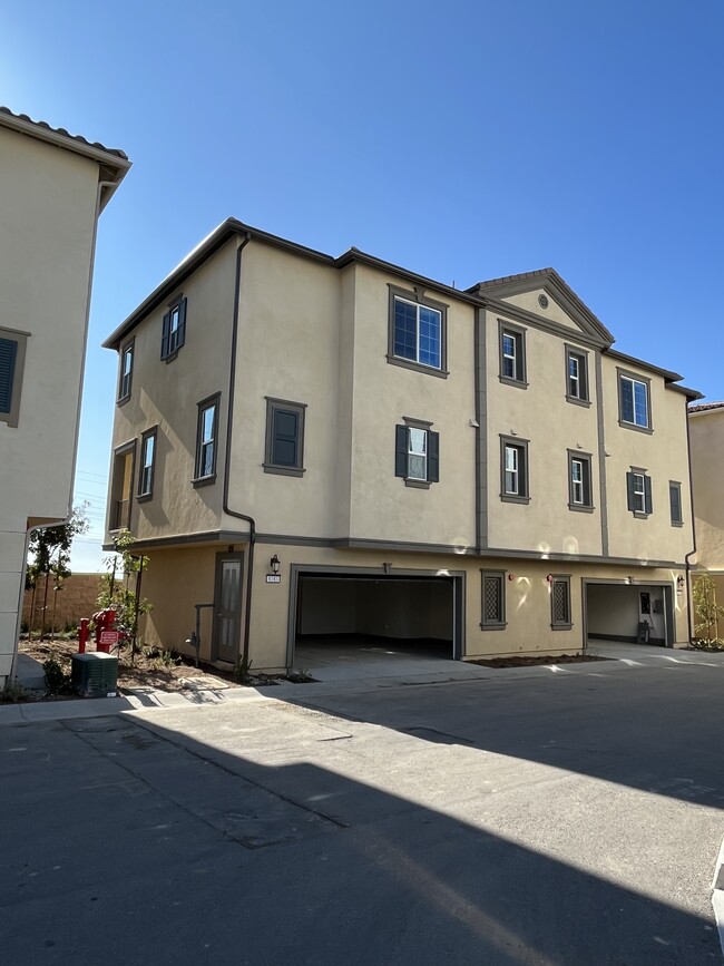 Townhome Unit -- (Left) - 8183 Spirit St Townhome