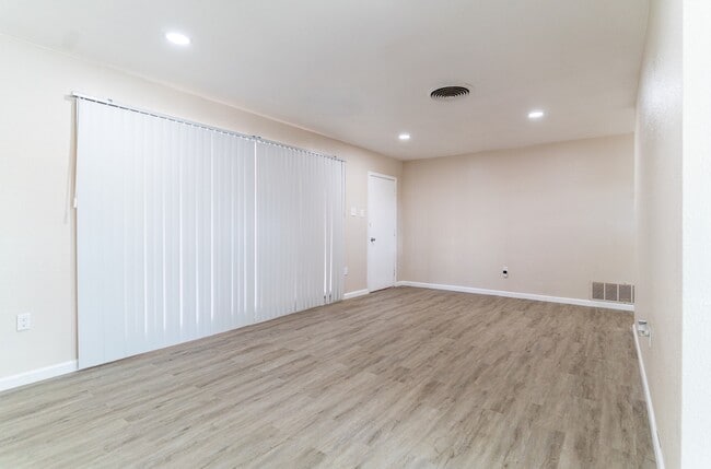 Photo - 4228 Dawn Ave