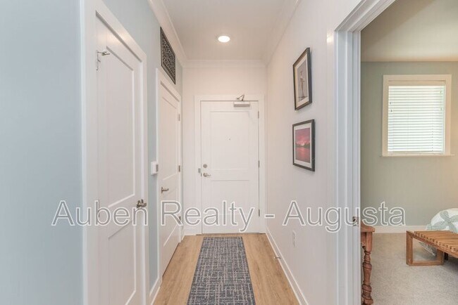 Photo - 111 Railroad Ave