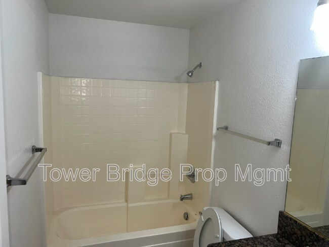 Photo - 4230 44th St