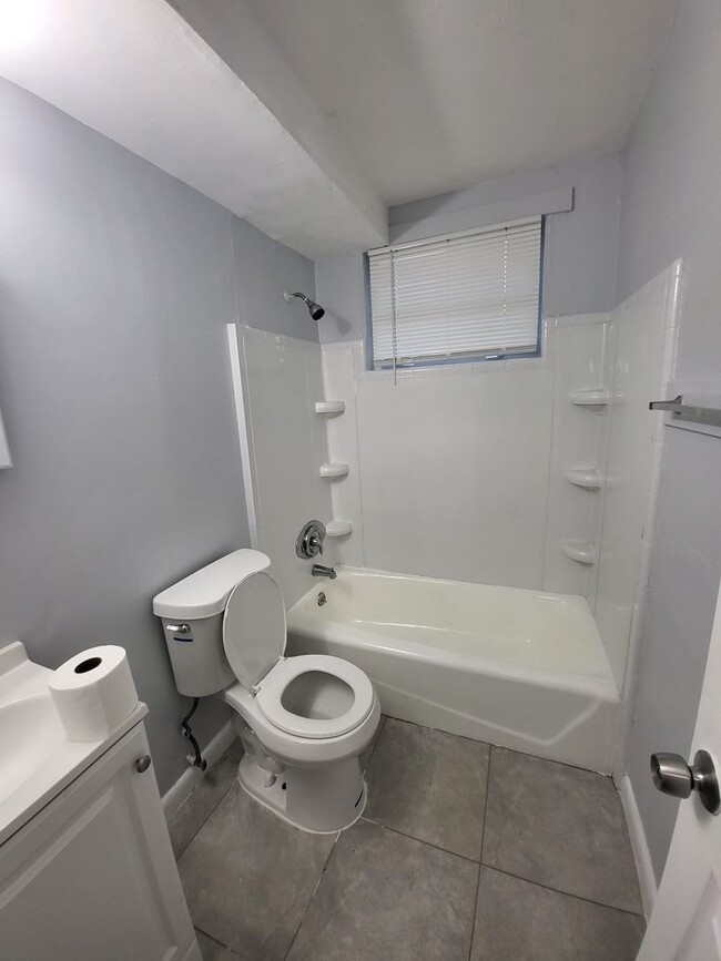 Photo - 1625 W 26th St Unit 2