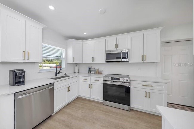 Photo - 1579 Elizabeth Ln