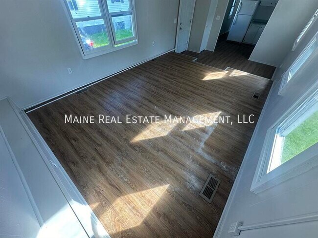 Photo - 715 College Ave