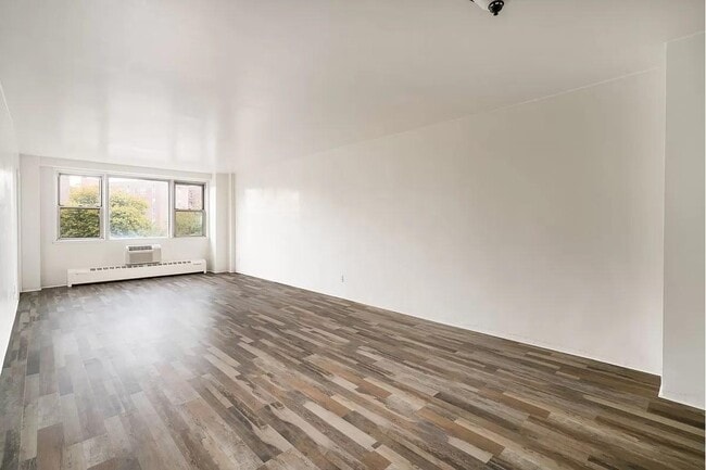 Building Photo - 1655 Flatbush Ave Rental