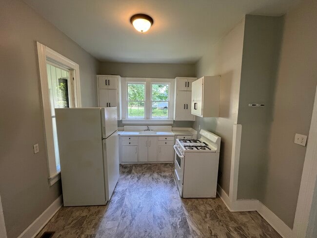Photo - 903 College Dr Unit 1