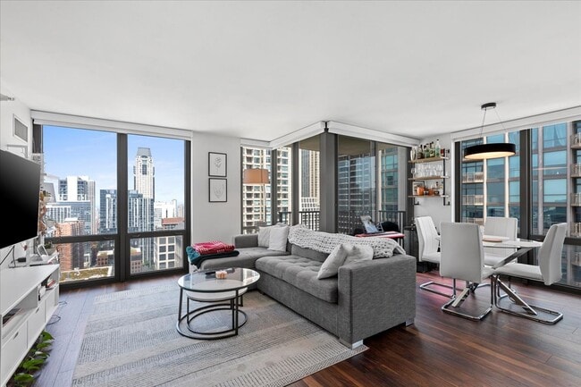 Photo - 2 E Erie St Unidad 3612