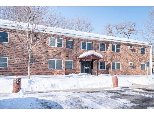 Building Photo - 301 W Bert St Unit 16 Rental