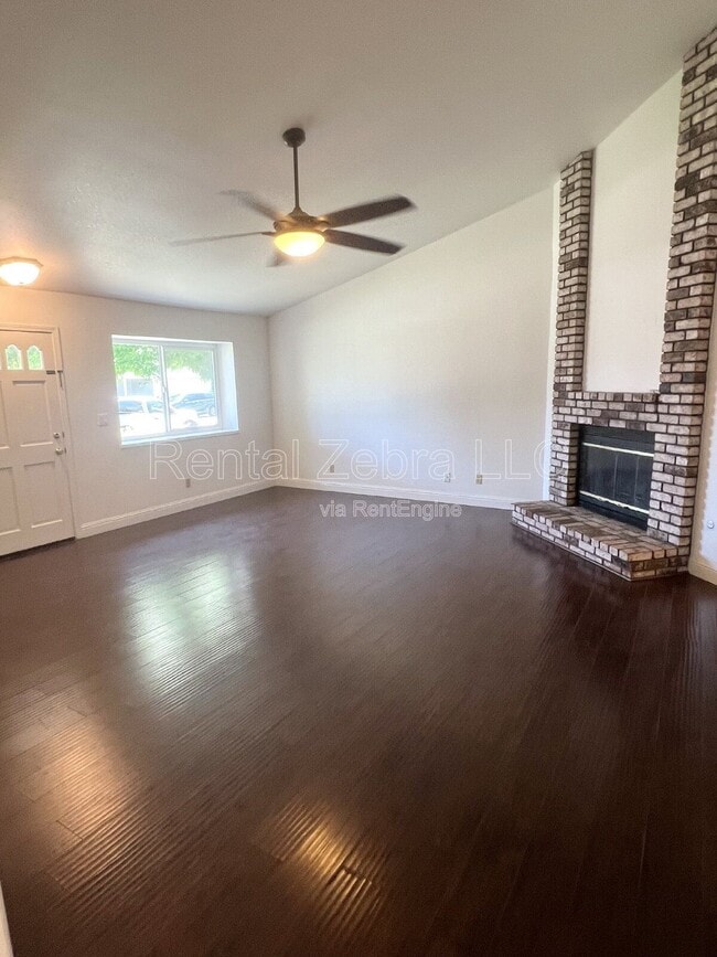 Photo - 2125 Northridge Dr