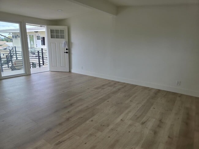 Photo - 12361 - 12365 El Rey Pl