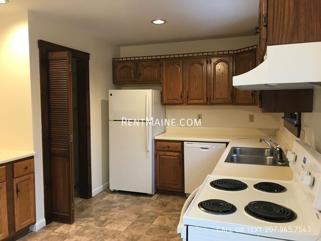 Photo - 33 Burleigh Rd Unit 8