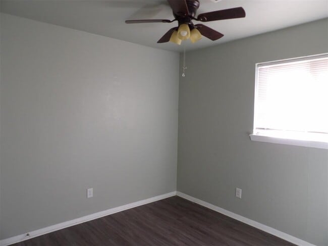 Photo - 624 N Dillon Ave