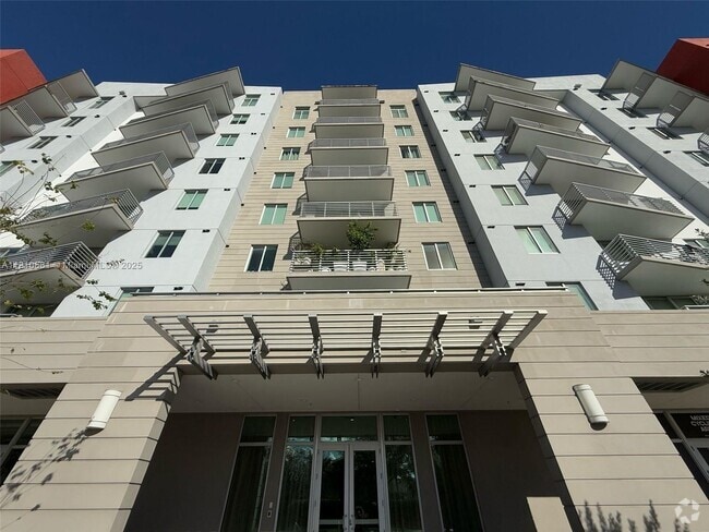 Building Photo - 7661 NW 107th Ave Unit 401 Rental