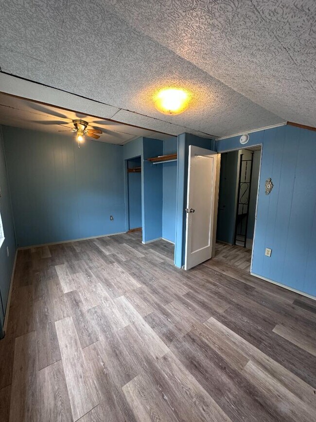 Photo - 211 Gould St