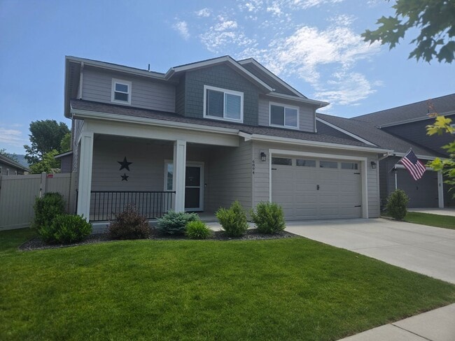 Coeur d'Alene Place – 3 Bed, 2.5 Bath Home... - Coeur d'Alene Place – 3 Bed, 2.5 Bath Home...