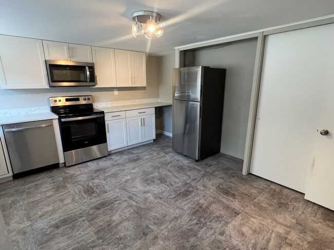 Photo - 1314 Red Apple Rd Unit 1314 Red Apple Rd #B