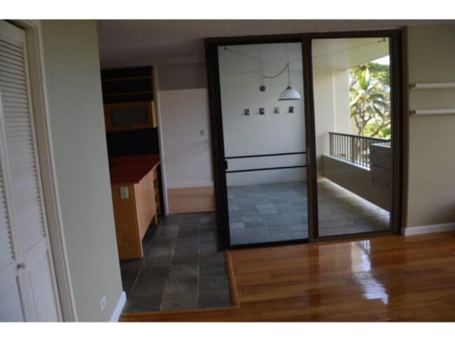 Photo - Heritage House Immaculate 2/2/2