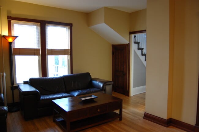 Photo - 138 N Franklin St