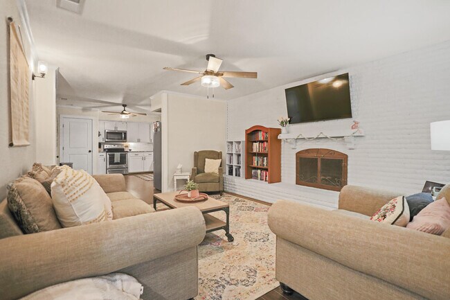 Photo - 4302 42nd St