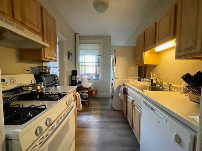 Photo - 18 Alton Pl Unit 1