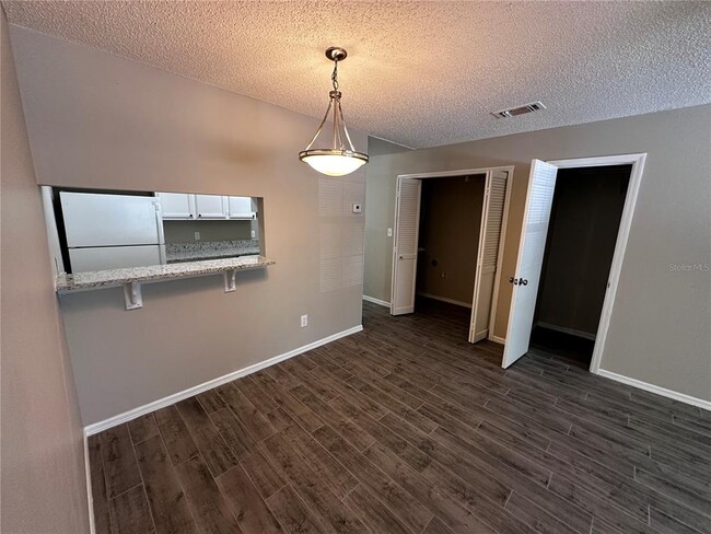 Photo - 500 YELLOWWOOD Ct