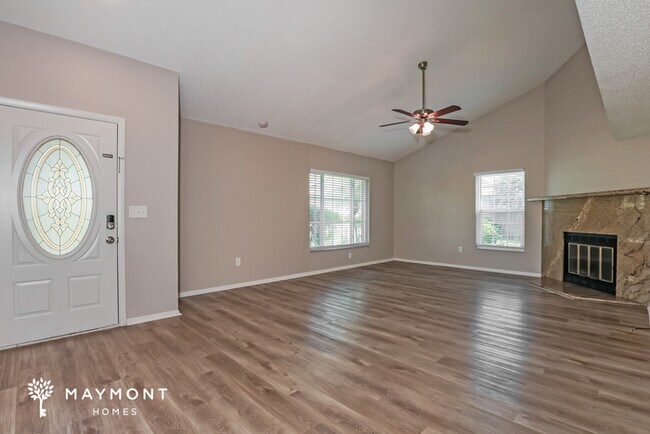 Photo - 1601 Bent Pine Way